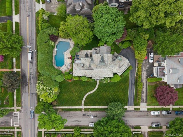 263 Corona Avenue, Pelham, NY 10803