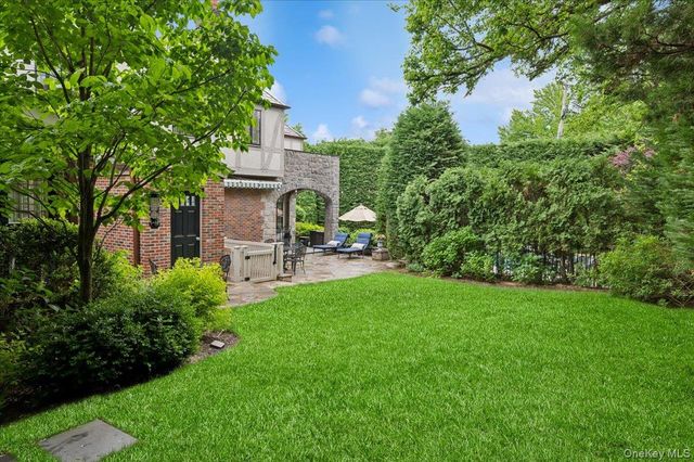 263 Corona Avenue, Pelham, NY 10803