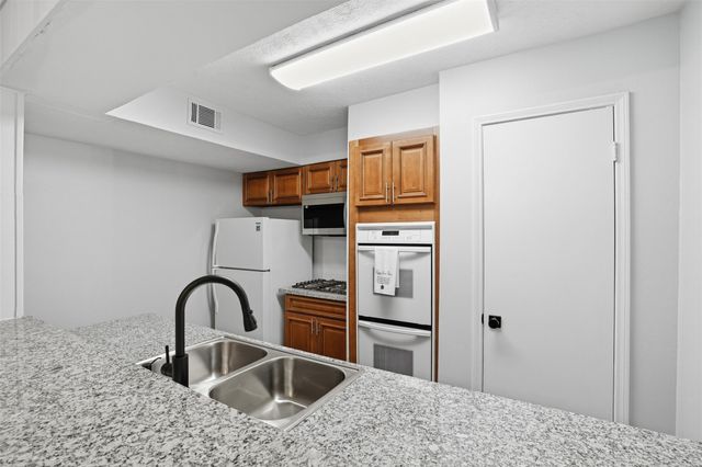 11647 Sabo Road, Houston, TX 77089