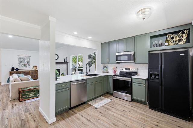 3511 Meadowview Drive, Corinth, TX 76210
