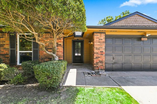 3511 Meadowview Drive, Corinth, TX 76210