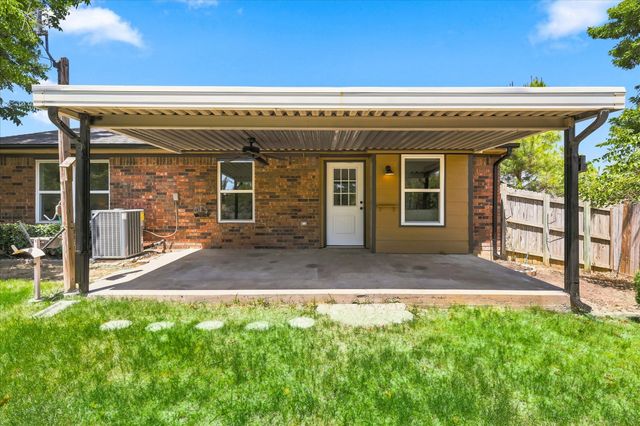 3511 Meadowview Drive, Corinth, TX 76210