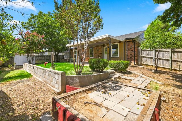 3511 Meadowview Drive, Corinth, TX 76210
