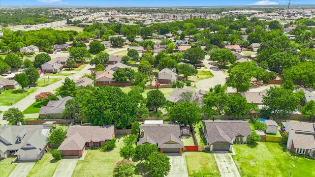 3511 Meadowview Drive, Corinth, TX 76210