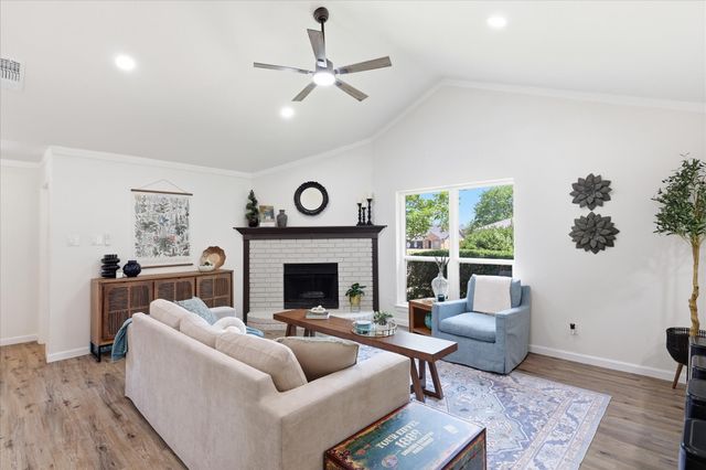 3511 Meadowview Drive, Corinth, TX 76210