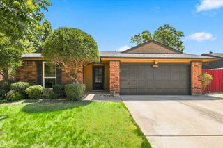 3511 Meadowview Drive, Corinth, TX 76210