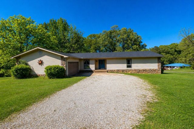 356 Old Lexington Hwy, Parsons, TN 38363