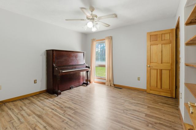 356 Old Lexington Hwy, Parsons, TN 38363