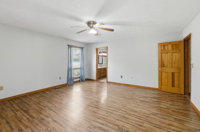 356 Old Lexington Hwy, Parsons, TN 38363