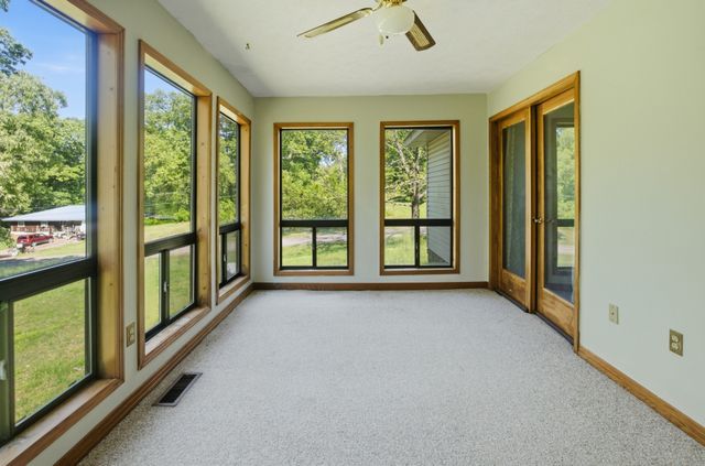 356 Old Lexington Hwy, Parsons, TN 38363