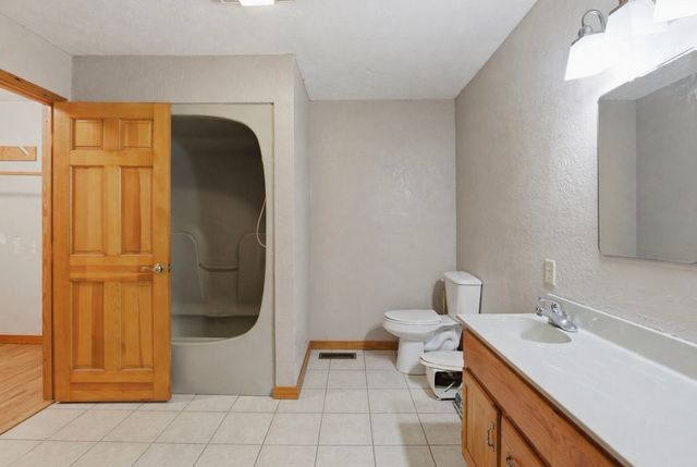 356 Old Lexington Hwy, Parsons, TN 38363