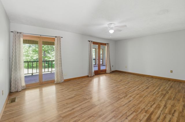 356 Old Lexington Hwy, Parsons, TN 38363
