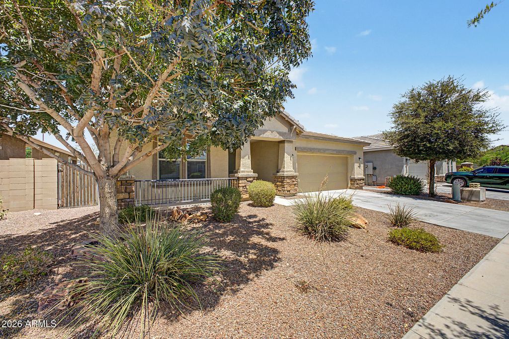 11316 N 188TH Lane, Surprise, AZ 85388 — photo 2