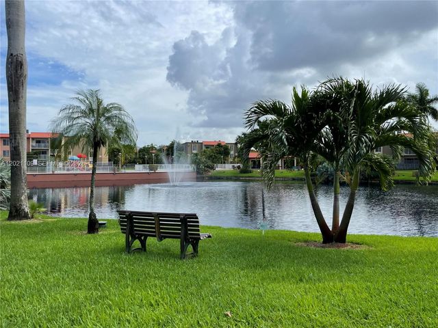 4920 NW 79th Ave 212, Doral, FL 33166