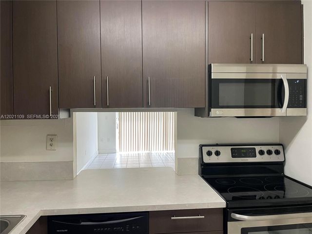 4920 NW 79th Ave 212, Doral, FL 33166