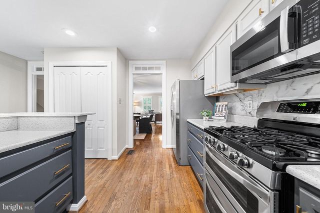 1132 QUAKER HILL CT, Alexandria, VA 22314