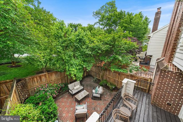 1132 QUAKER HILL CT, Alexandria, VA 22314