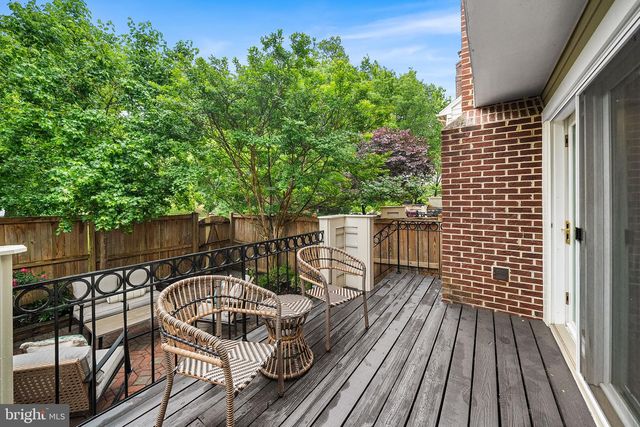 1132 QUAKER HILL CT, Alexandria, VA 22314