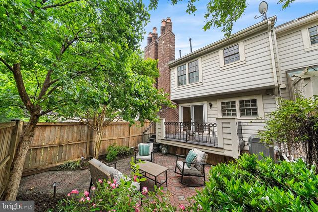 1132 QUAKER HILL CT, Alexandria, VA 22314