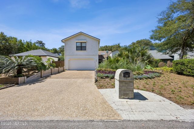 330 GARDEN Lane, Atlantic Beach, FL 32233