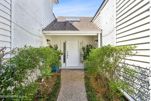 330 GARDEN Lane, Atlantic Beach, FL 32233