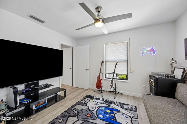 330 GARDEN Lane, Atlantic Beach, FL 32233