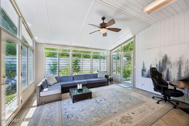 330 GARDEN Lane, Atlantic Beach, FL 32233