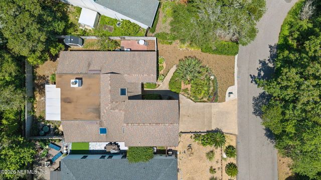 330 GARDEN Lane, Atlantic Beach, FL 32233