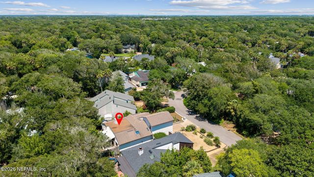 330 GARDEN Lane, Atlantic Beach, FL 32233