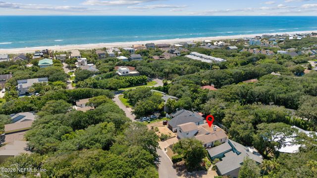 330 GARDEN Lane, Atlantic Beach, FL 32233