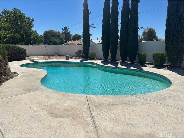 20187 Itasca, Apple Valley, CA 92308