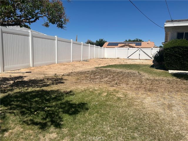 20187 Itasca, Apple Valley, CA 92308