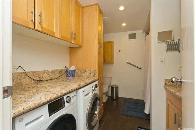 2500 Kalakaua Avenue 1803, Honolulu, HI 96815