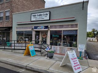 33 W MAIN ST, Santaquin, UT 84655