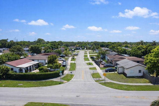 10221 SW 169th St, Miami, FL 33157