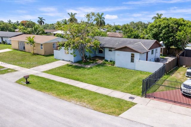 10221 SW 169th St, Miami, FL 33157