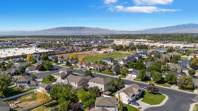 10294 N CARRIAGE LN, Cedar Hills, UT 84062