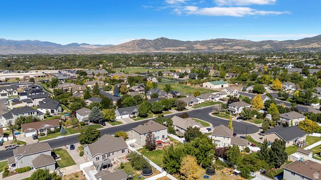 10294 N CARRIAGE LN, Cedar Hills, UT 84062