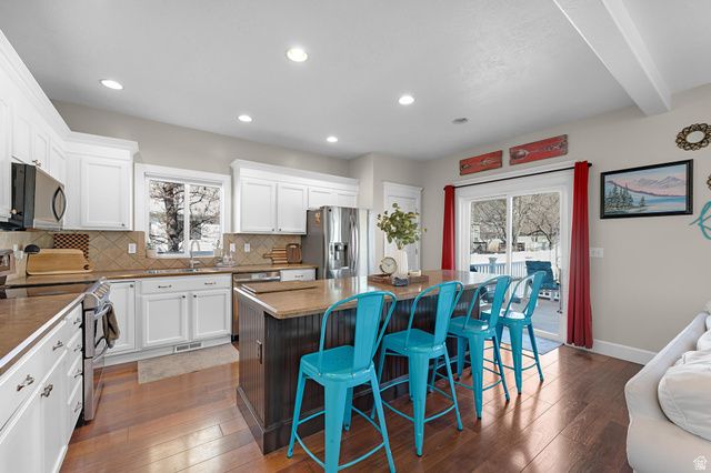 10294 N CARRIAGE LN, Cedar Hills, UT 84062