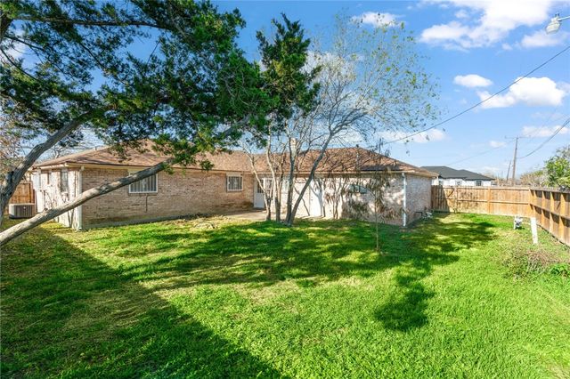 3502 Tiger Lane, Corpus Christi, TX 78415