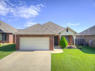 20627 Autumn Trail, Harrah, OK 73045