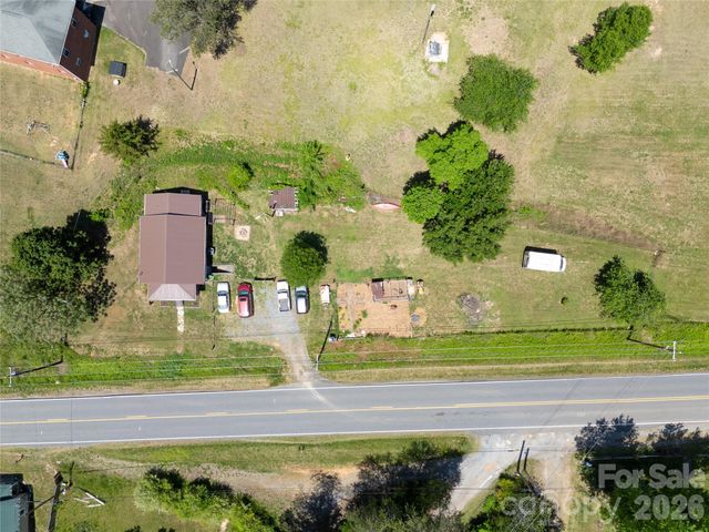 974 W US 70 Highway, Morganton, NC 28655