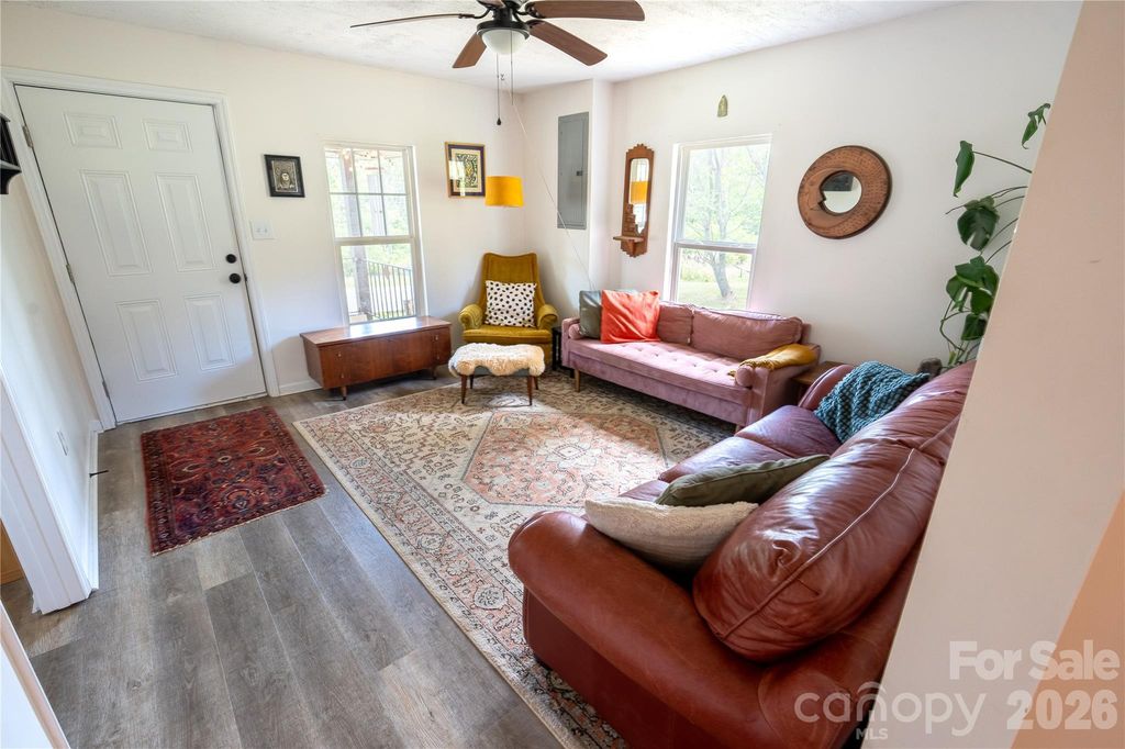 974 W US 70 Highway, Morganton, NC 28655