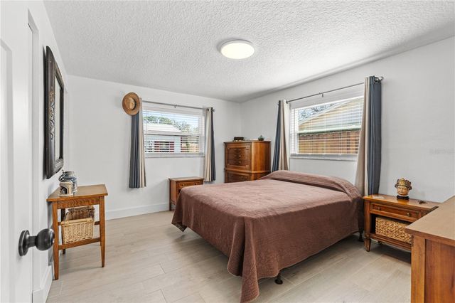 2005 ORIOLE LANE, South Daytona, FL 32119