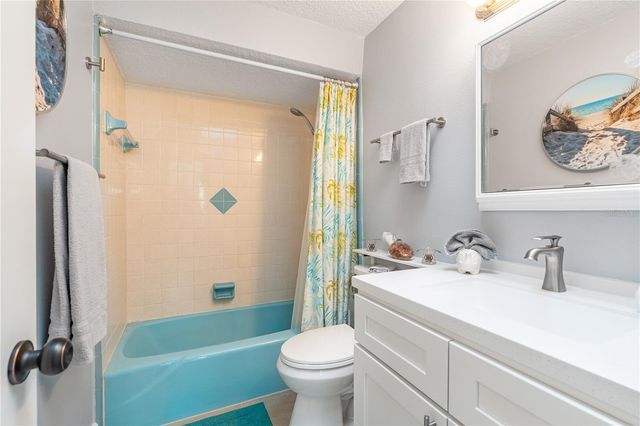 2005 ORIOLE LANE, South Daytona, FL 32119