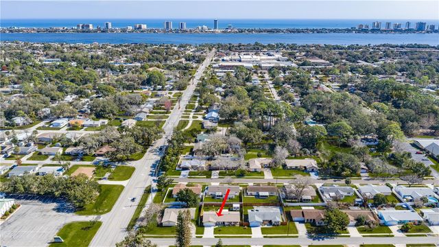 2005 ORIOLE LANE, South Daytona, FL 32119