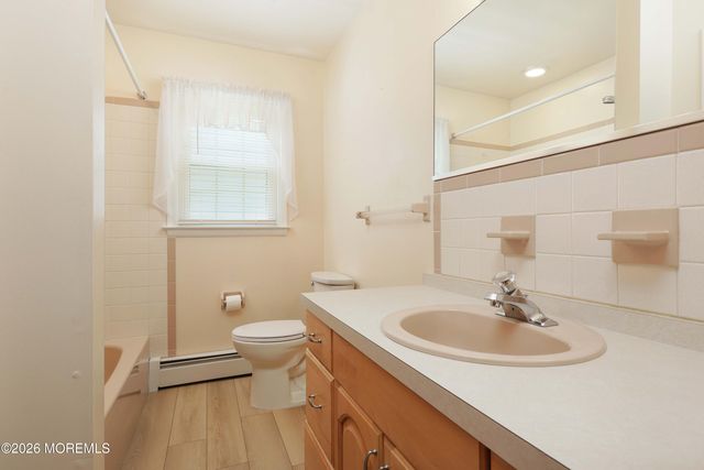 307 Westbrook Drive, Toms River, NJ 08757