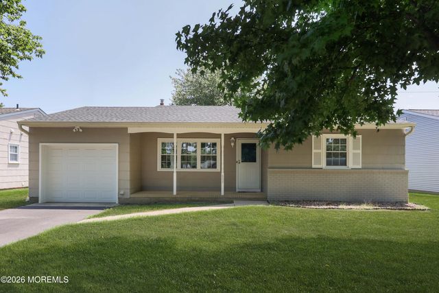 307 Westbrook Drive, Toms River, NJ 08757
