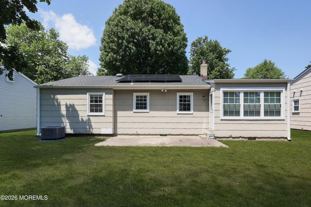 307 Westbrook Drive, Toms River, NJ 08757
