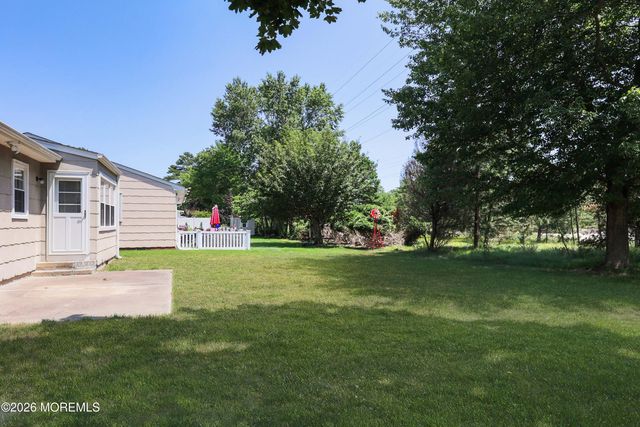 307 Westbrook Drive, Toms River, NJ 08757